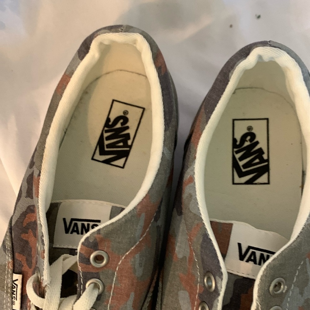 Size 13 camouflage vans awesome condition wore